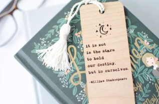 激光雕刻精致書簽，伴您遨游知識的海洋！