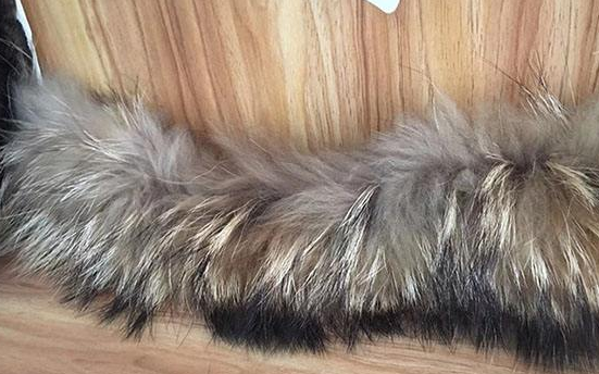 激光切割毛領，這個冬天要風度也要溫度